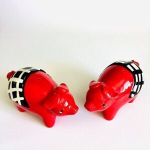 Pig BBQ Barbecue Salt Pepper Boston Shakers Red
